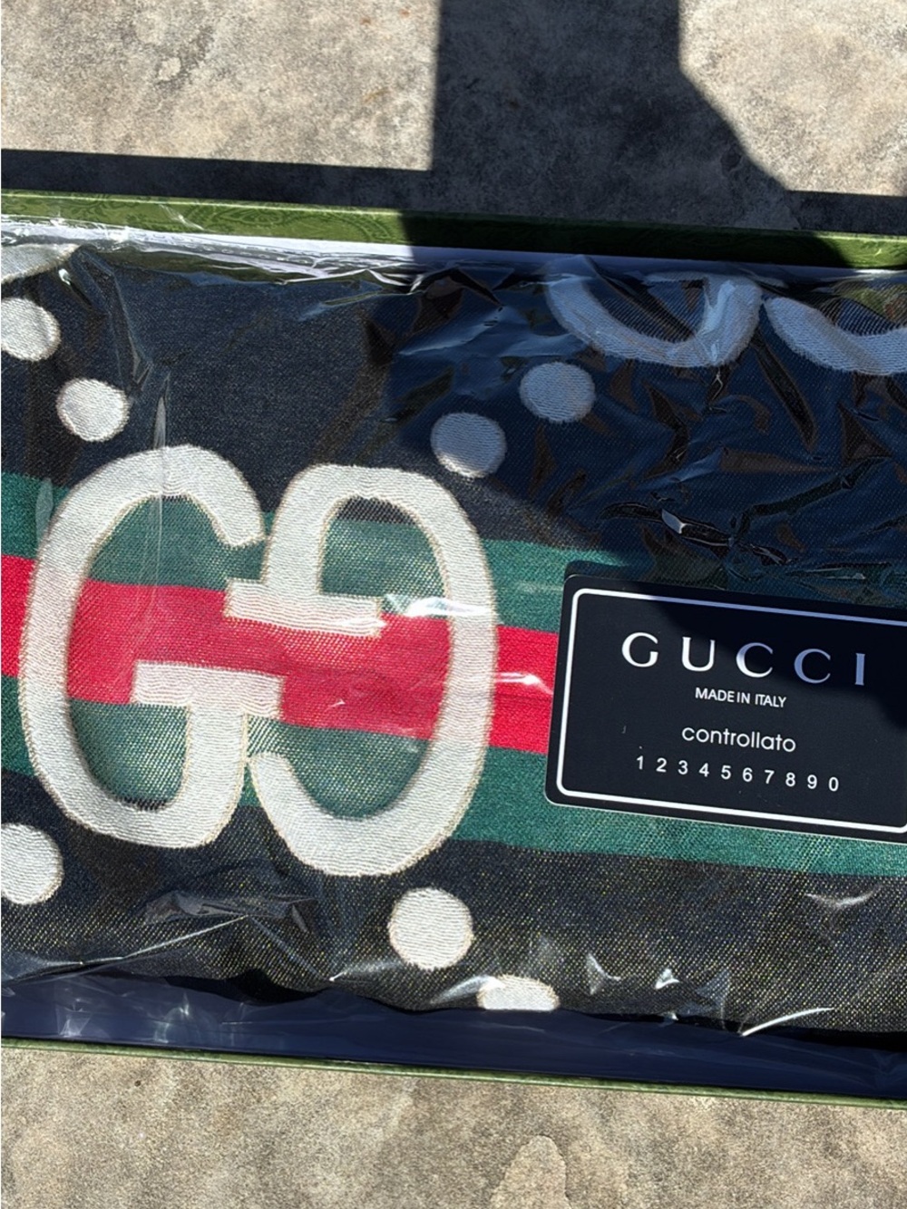 Gucci Black Scarf with Green and Red Web Stripe - Picture 2 of 2